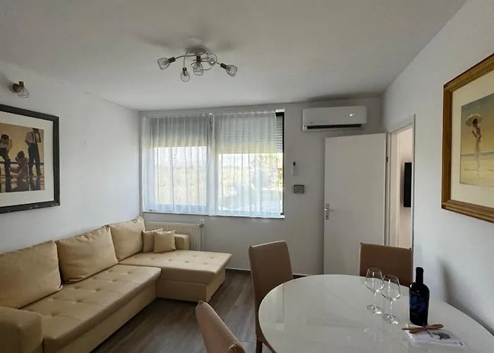 Kuca Za Odmor Nera بيت للعطل